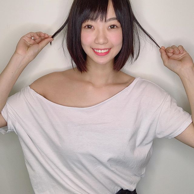 王怡蘋Tomo 纖細的身材藏著傲人美乳 網:也太兇了-第1章-图片17
