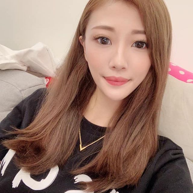 茉莉 天菜顏值加上火辣身材.....超犯規-第1章-图片2