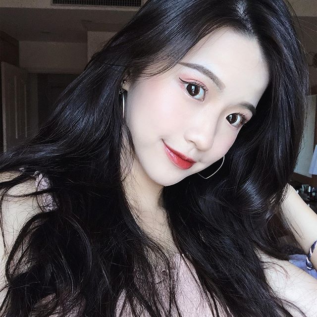 Zoe Hua 乍看小清新...想不到意外地色氣滿滿呢-第1章-图片8