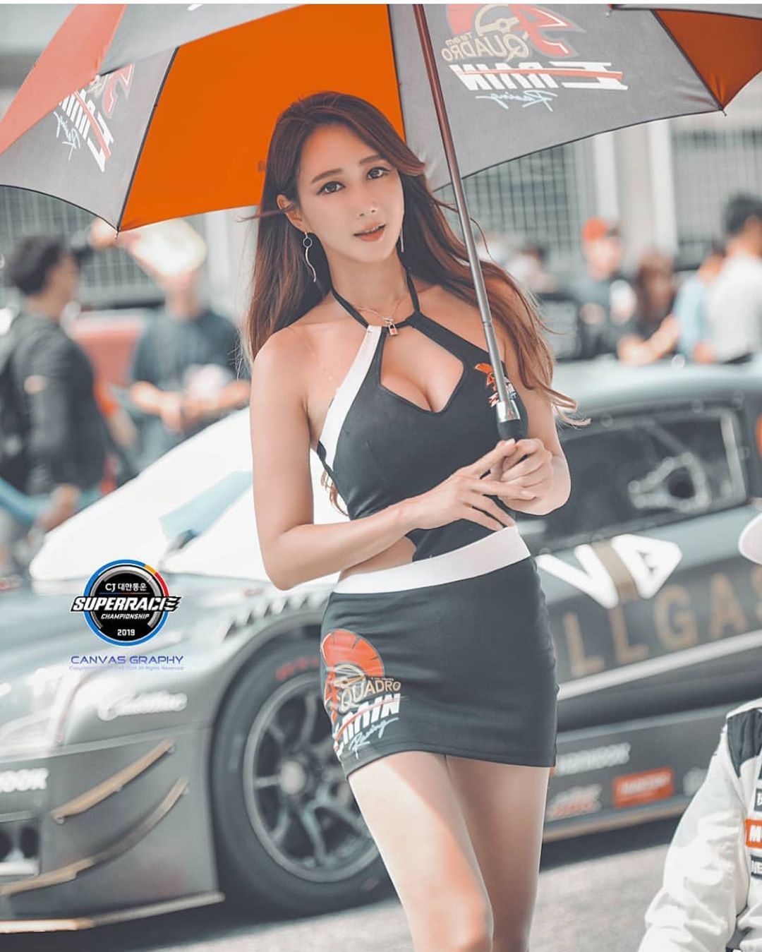 飄逸長髮賽車女郎 魔鬼身材曬出長輩忍不住放大看-第1章-图片13
