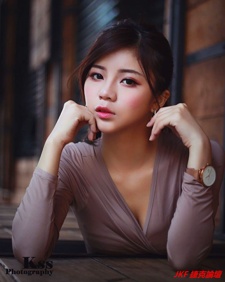 Beautiful beautiful smiling sister.-第1章-图片1