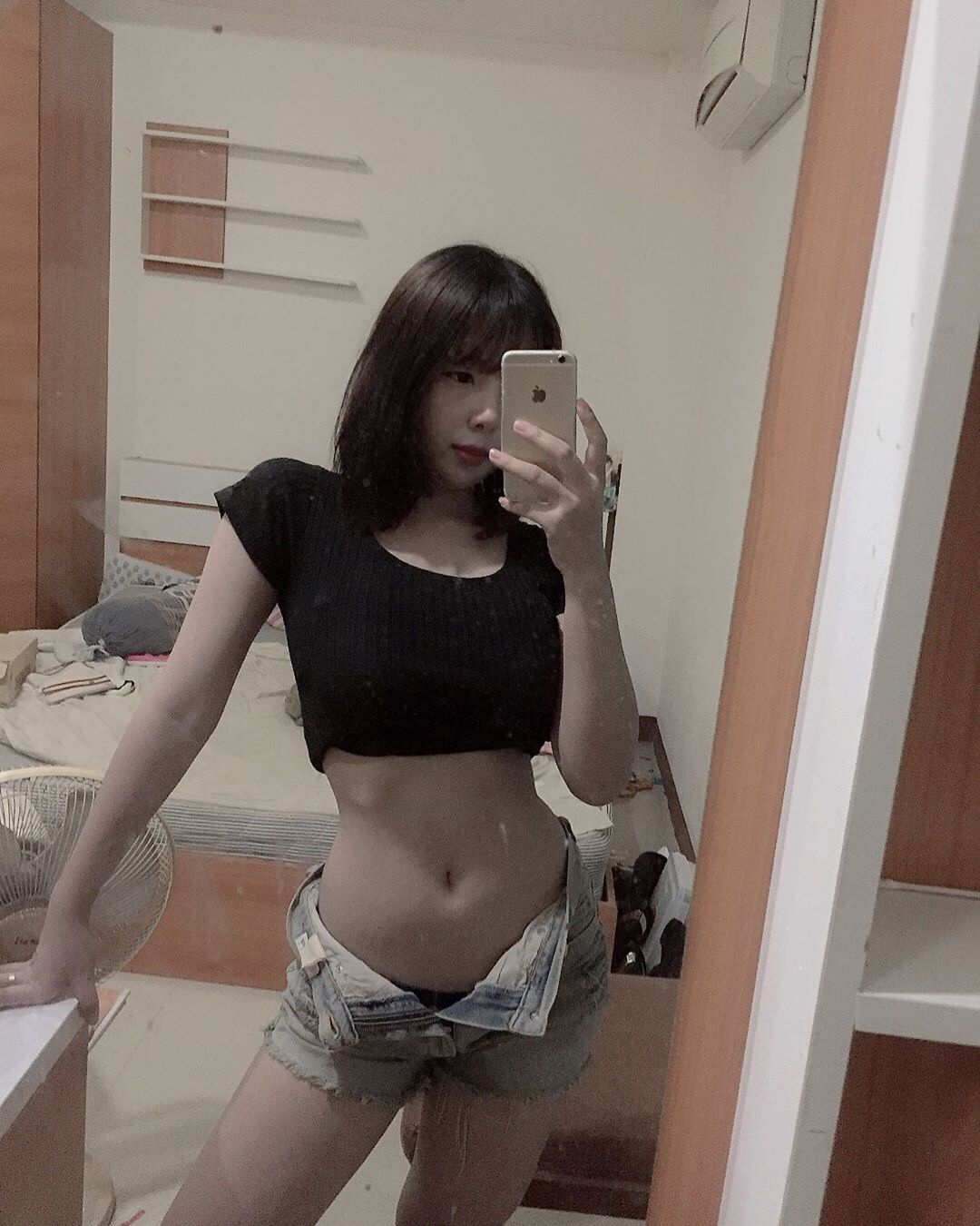 雪白木瓜奶呼之欲出 妖豔外表甜姊兒性感指數破表-第1章-图片2