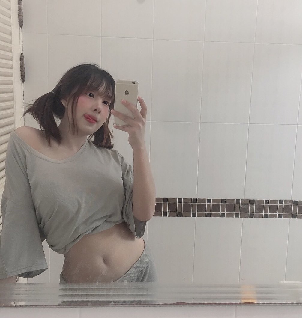 雪白木瓜奶呼之欲出 妖豔外表甜姊兒性感指數破表-第1章-图片6