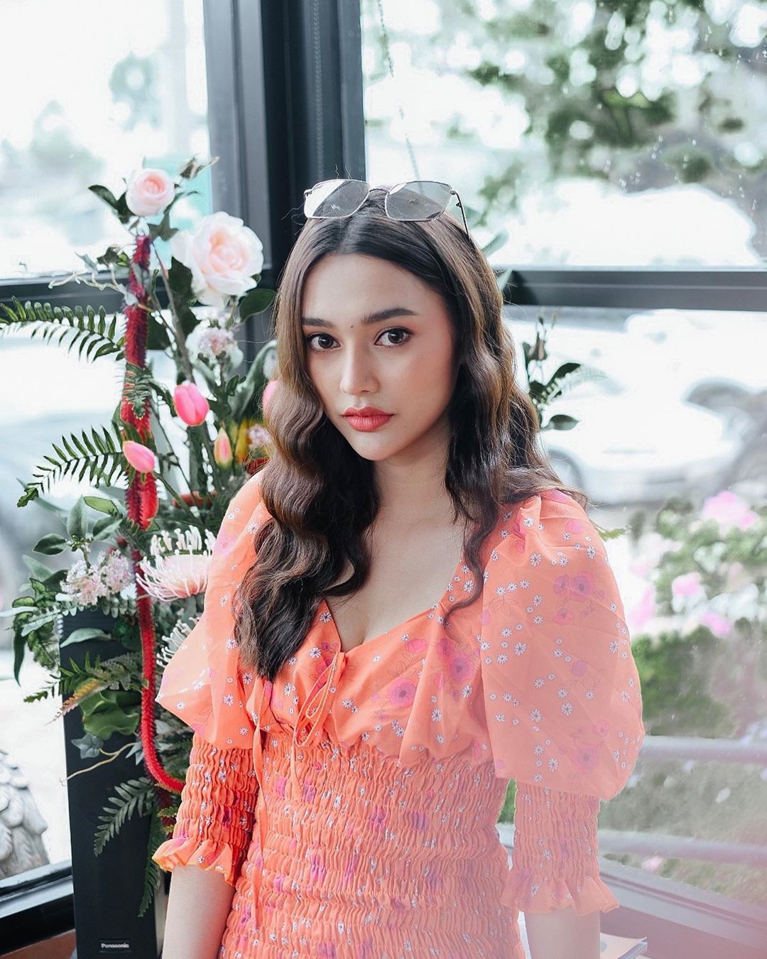 電力十足魅惑大眼 辣露乳溝好驚人全看傻-第1章-图片13