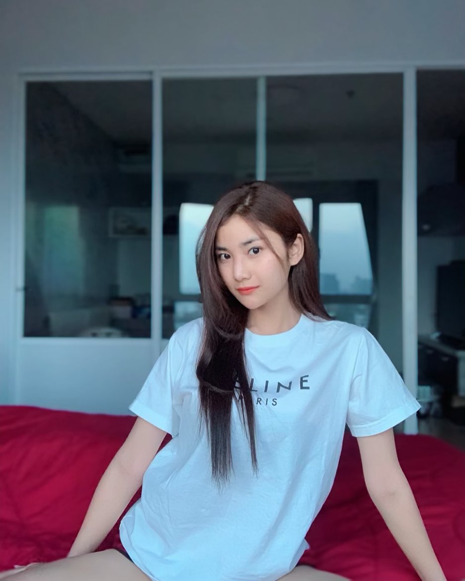 纖細身材罩不住性感魅力 明亮大眼讓人看傻眼-第1章-图片12