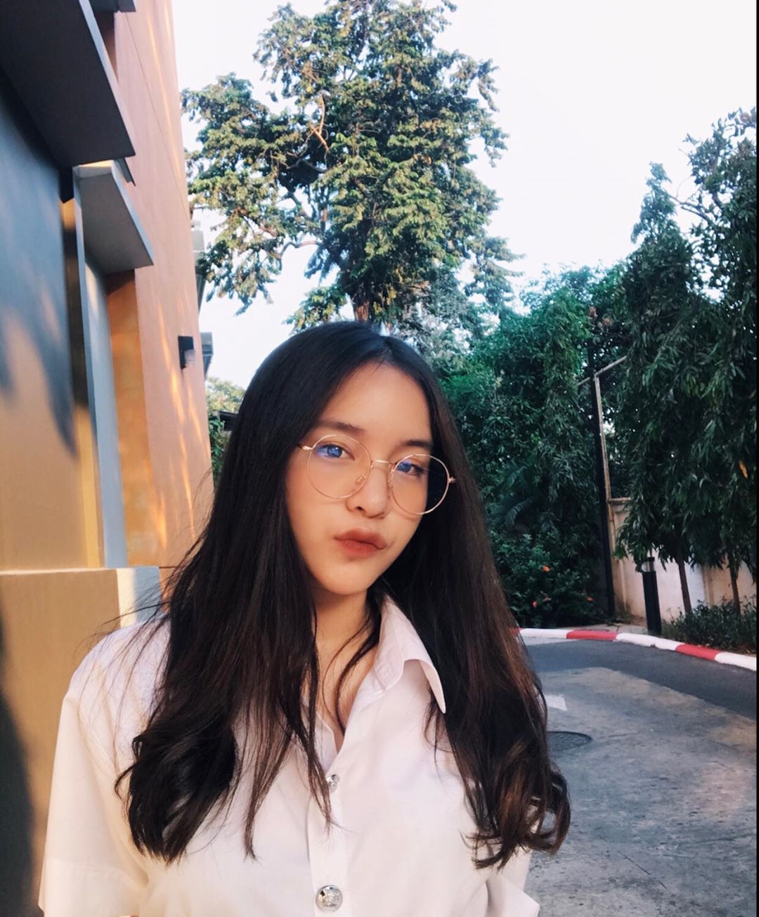 妖豔顏值火力十足 回眸眼神勾魂實在太犯規-第1章-图片4