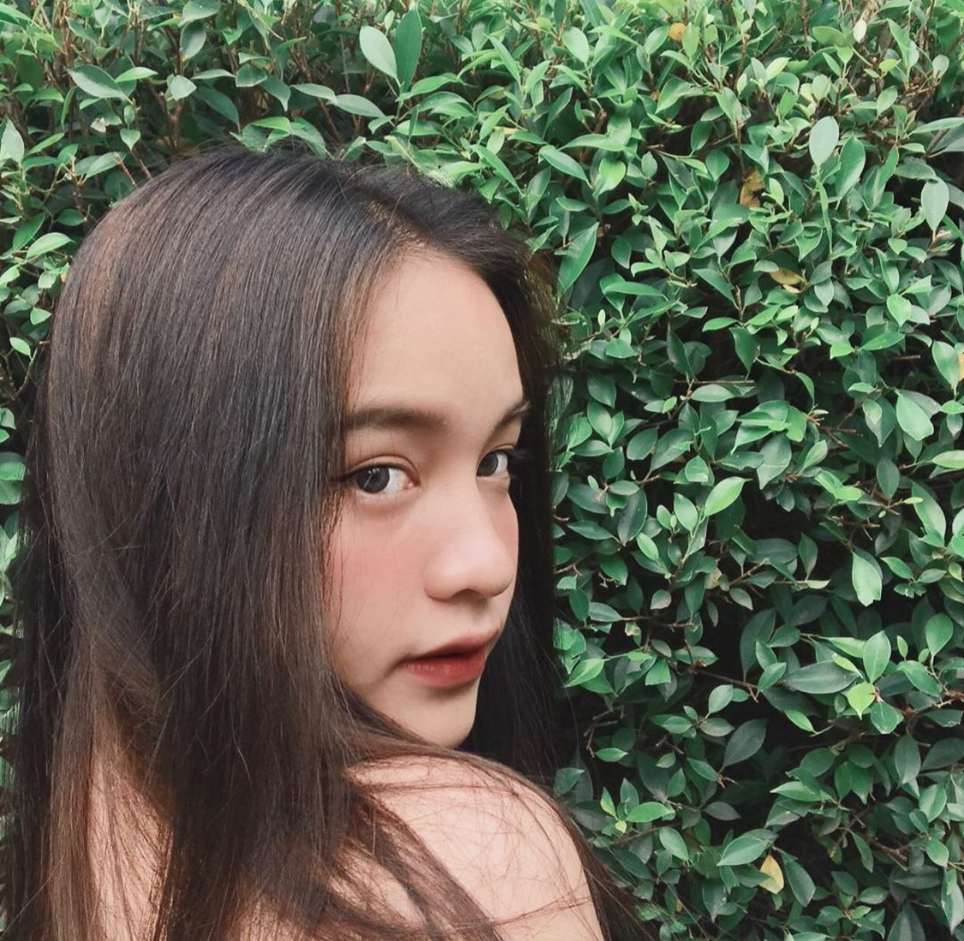 妖豔顏值火力十足 回眸眼神勾魂實在太犯規-第1章-图片9