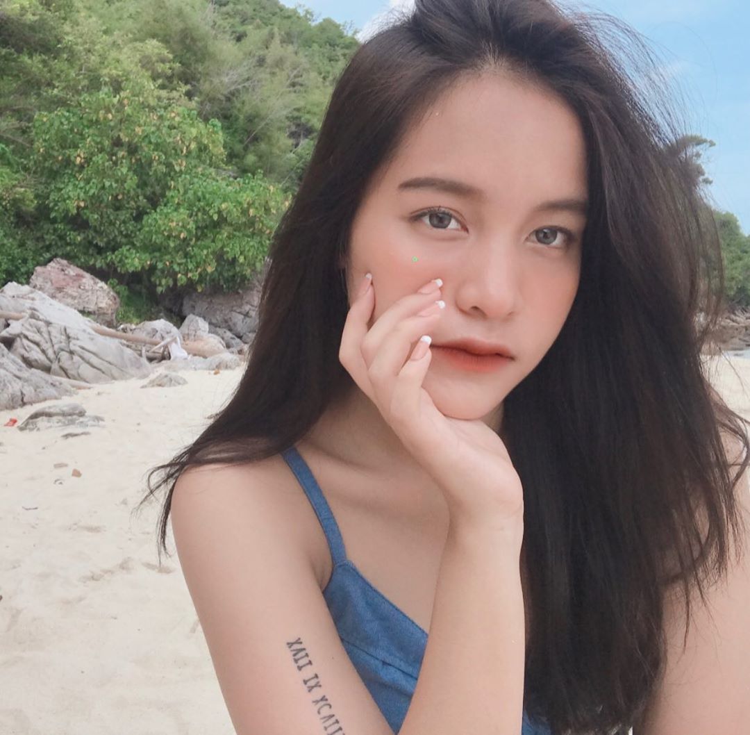 妖豔顏值火力十足 回眸眼神勾魂實在太犯規-第1章-图片15