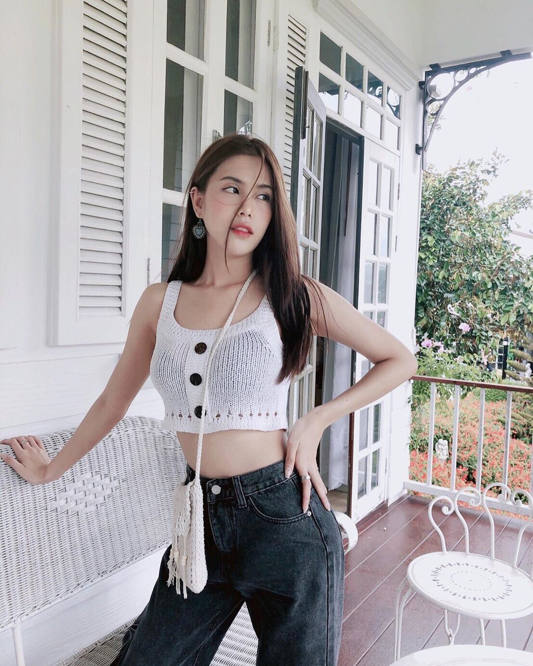 清純臉孔配上電力十足眼神 傲人身姿展現實在不能忍-第1章-图片18