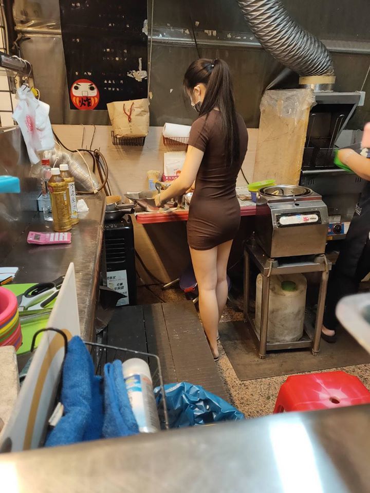Buy the night overwork! salty chicken shopkeeper