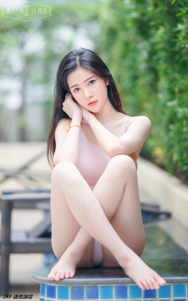 94不喜歡穿內衣！地方巨乳妹無罩旅拍...「大肉彈頂端狂激凸」-第1章-图片14