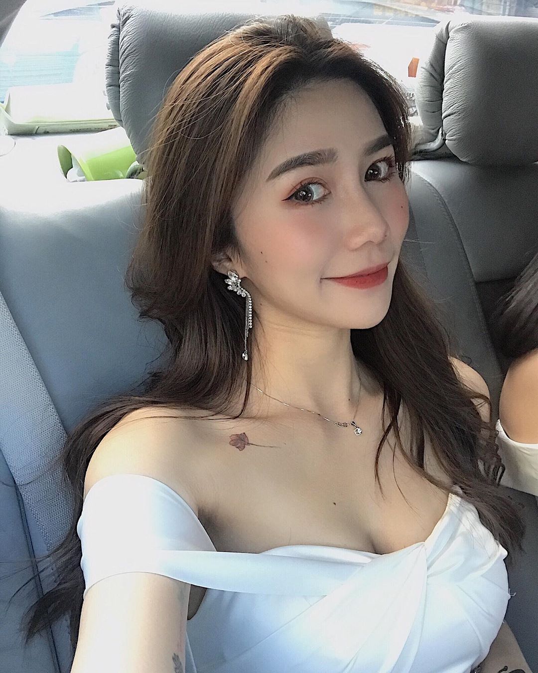 有沒有想過跟我共進一次晚餐 Eunice Zhang-第1章-图片2