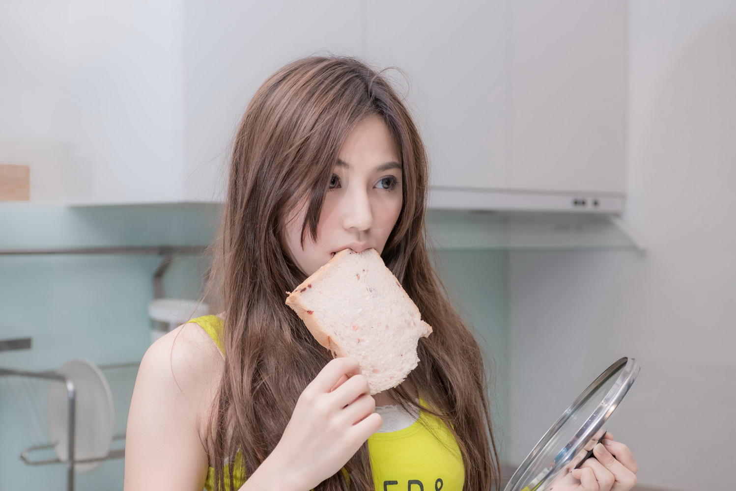 辜莞允、邱慧雯《極品台灣姐妹花》居家寫真集-第1章-图片3