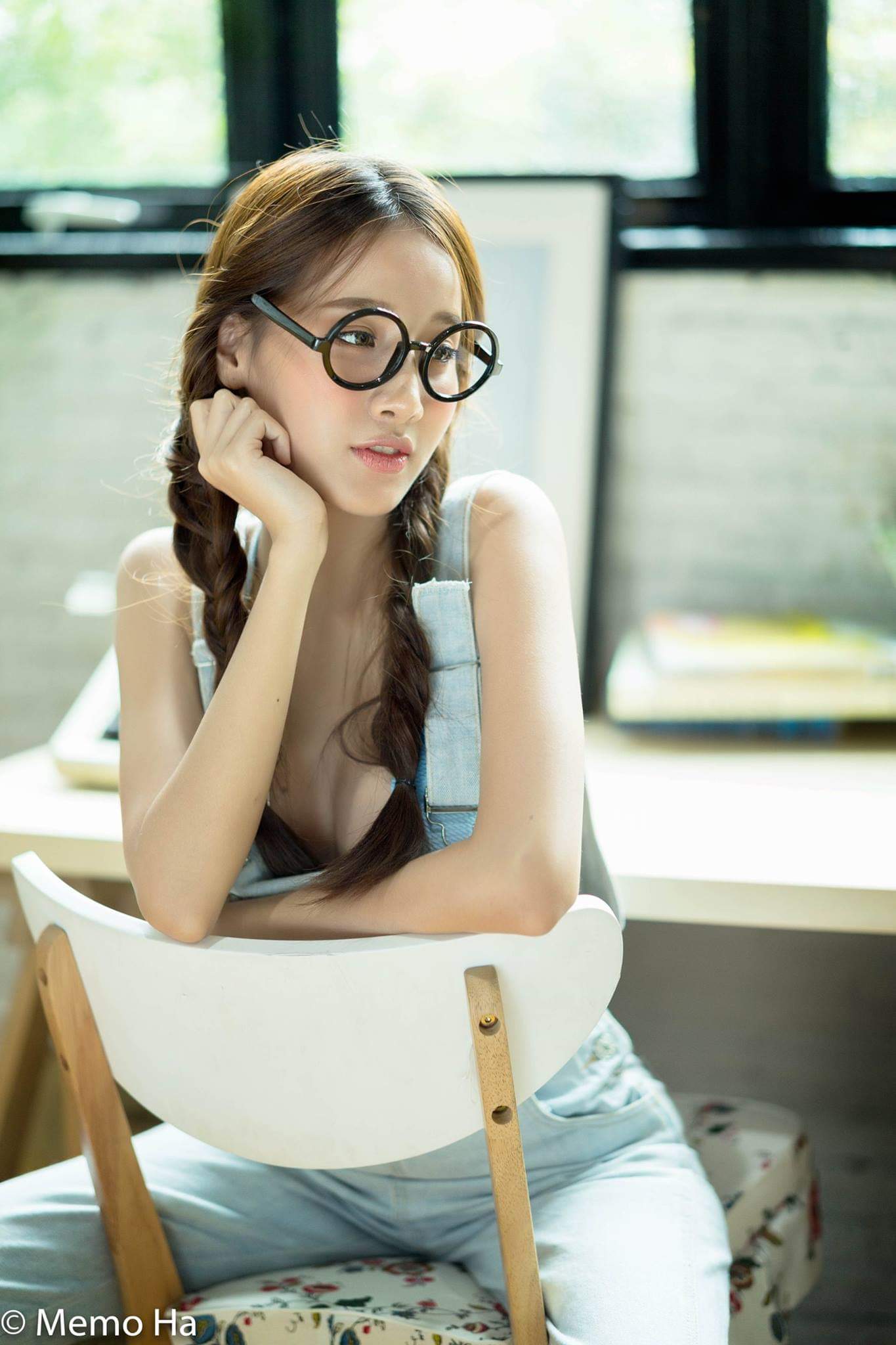 泰國嫩模，長輩又圓又挺