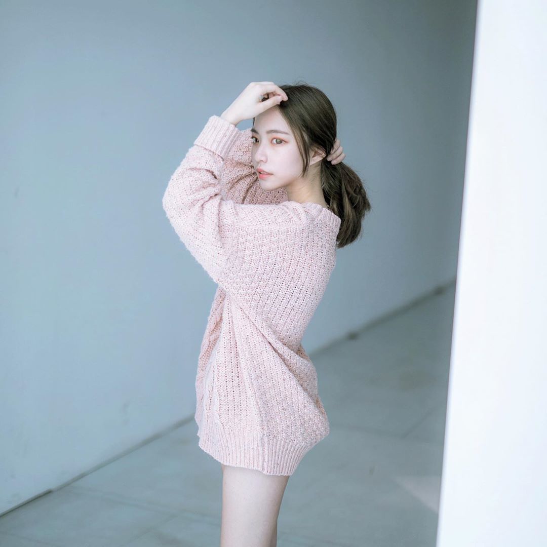 Clear sweet sister does not like to wear pants and legs super white! color value too moving