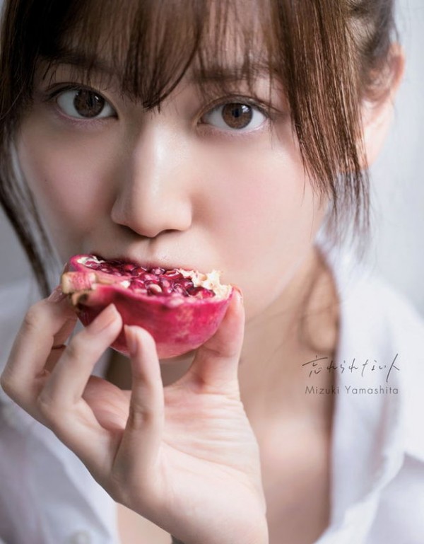 山下美月、乃木坂3期生エース山下美月、初めての寫真集で極限まで脫いだ姿を曬して...-第1章-图片8