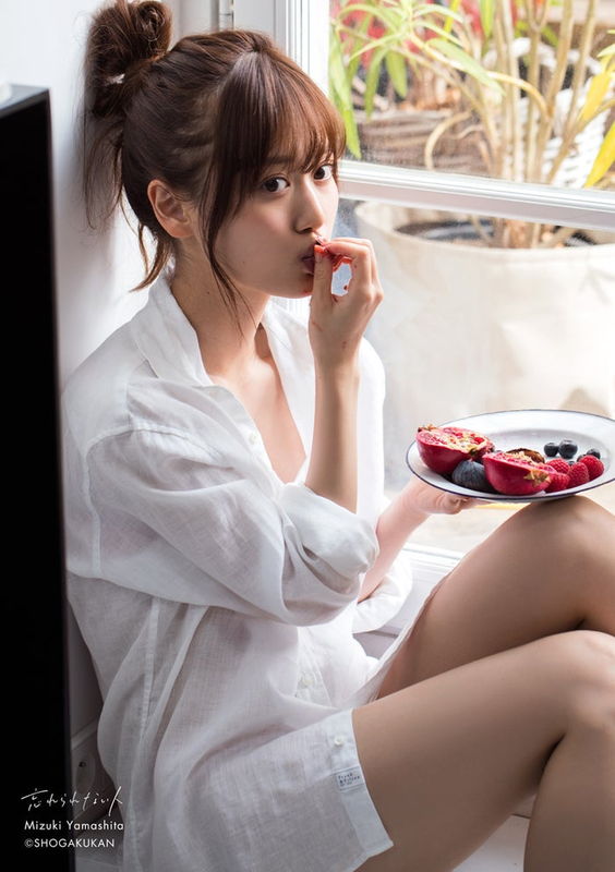 山下美月、乃木坂3期生エース山下美月、初めての寫真集で極限まで脫いだ姿を曬して...-第1章-图片25
