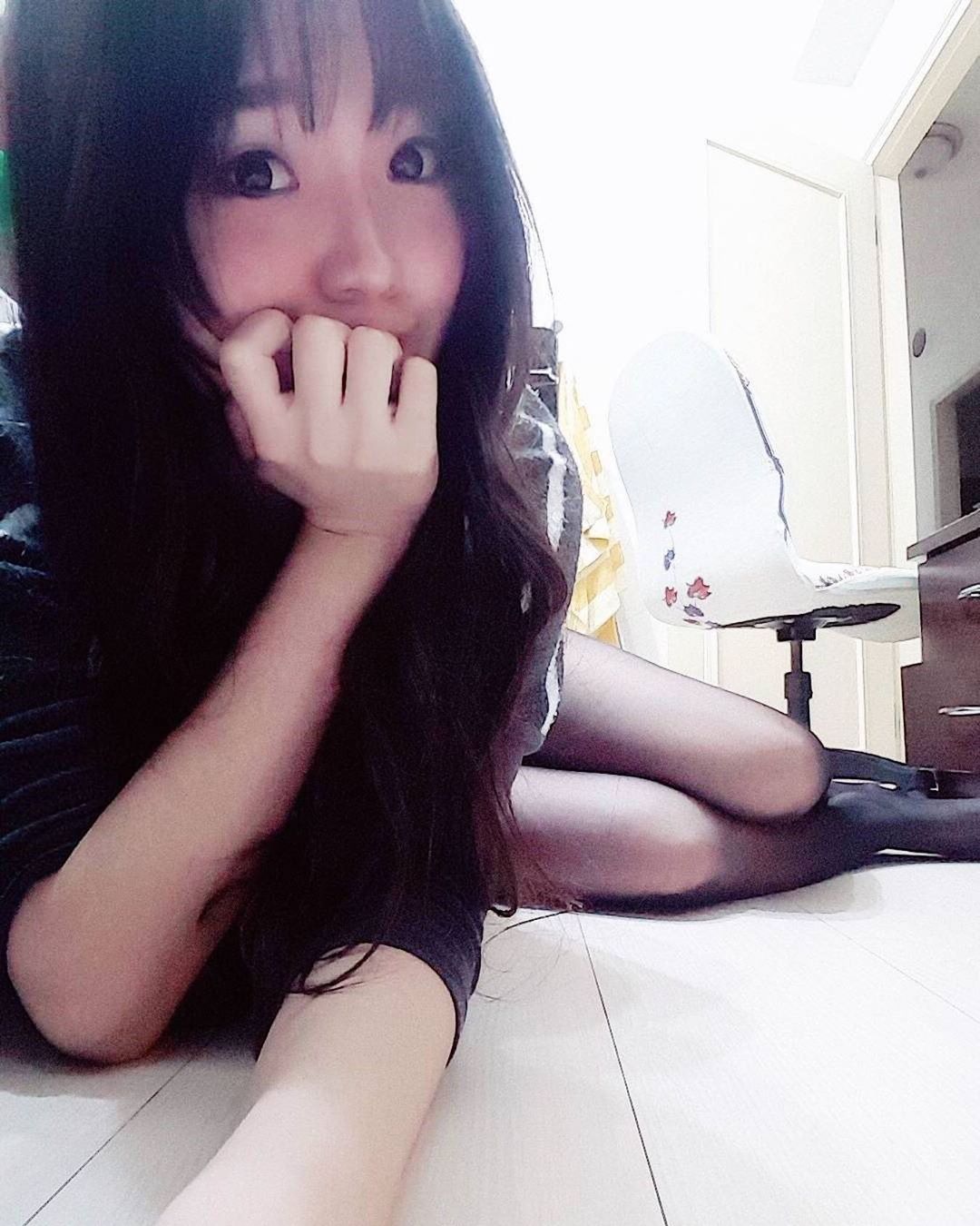 妲妲 火辣長腿襯托出美麗姣好的身材-第1章-图片5