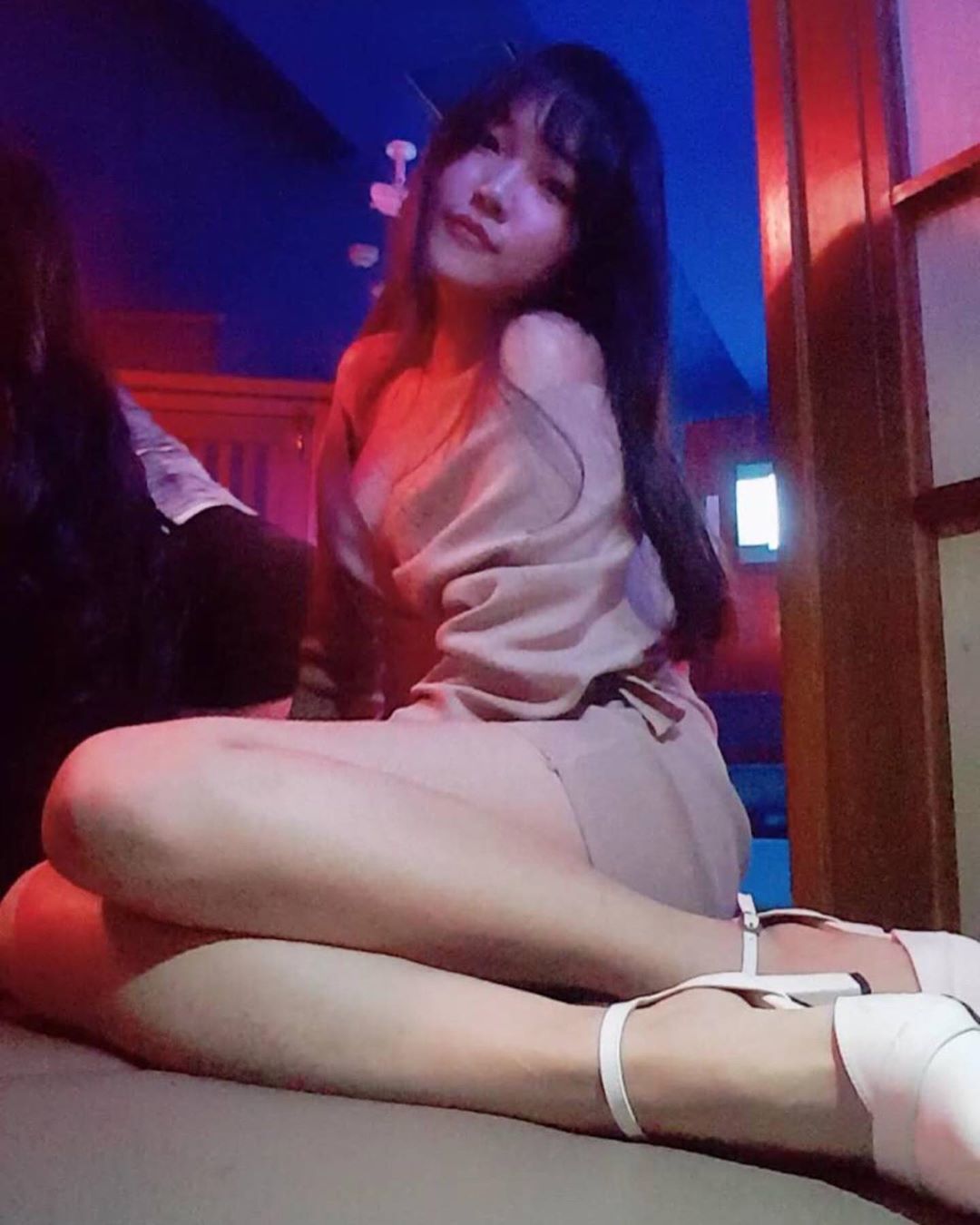 妲妲 火辣長腿襯托出美麗姣好的身材-第1章-图片17