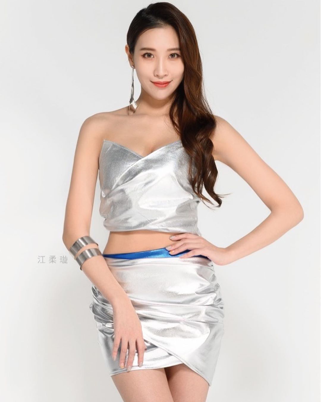 江柔璇Lauren 一雙美腿閃耀全場 完美比例讓你看了致敬-第1章-图片2