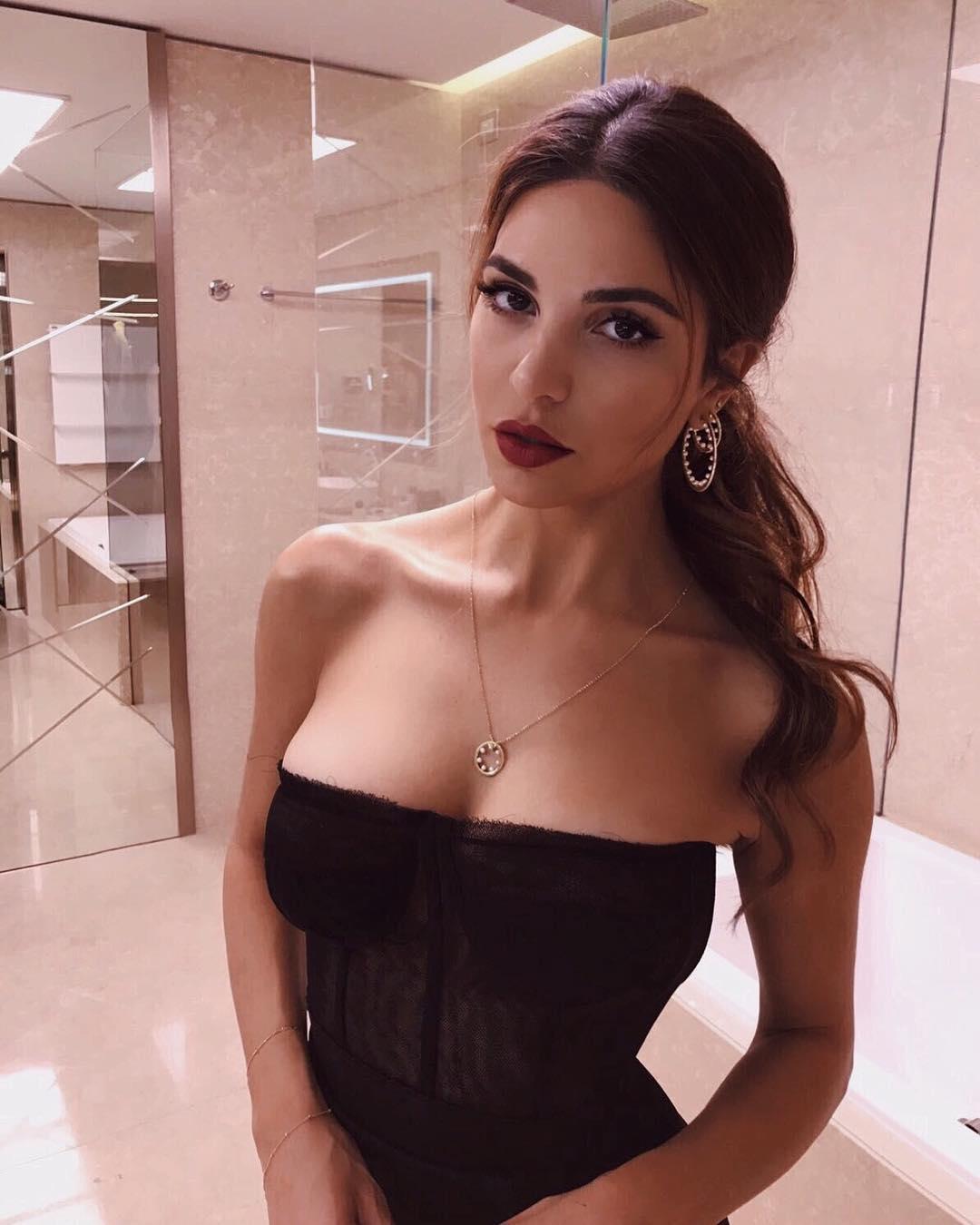 Shopping in the street and surprise fashion “Negin Mirsalehi”-第1章-图片29
