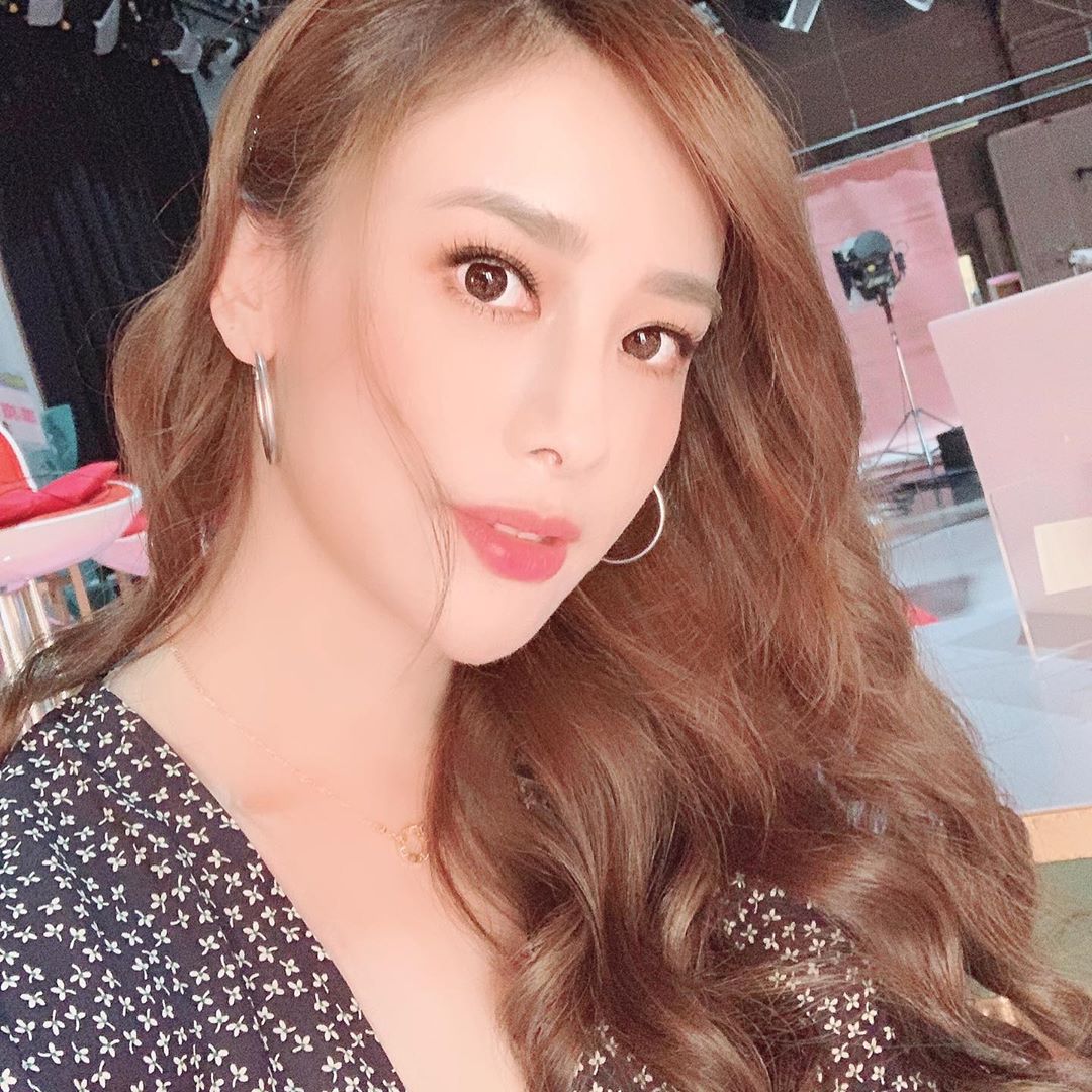 Rosie H 白皙臉蛋+正在發育中:絕對指日可待-第1章-图片5