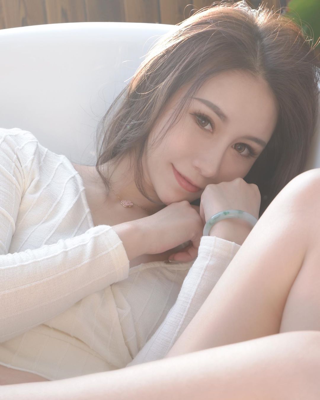 吹電扇真涼快 可憐呢是為了拍照片 Karry-第1章-图片4