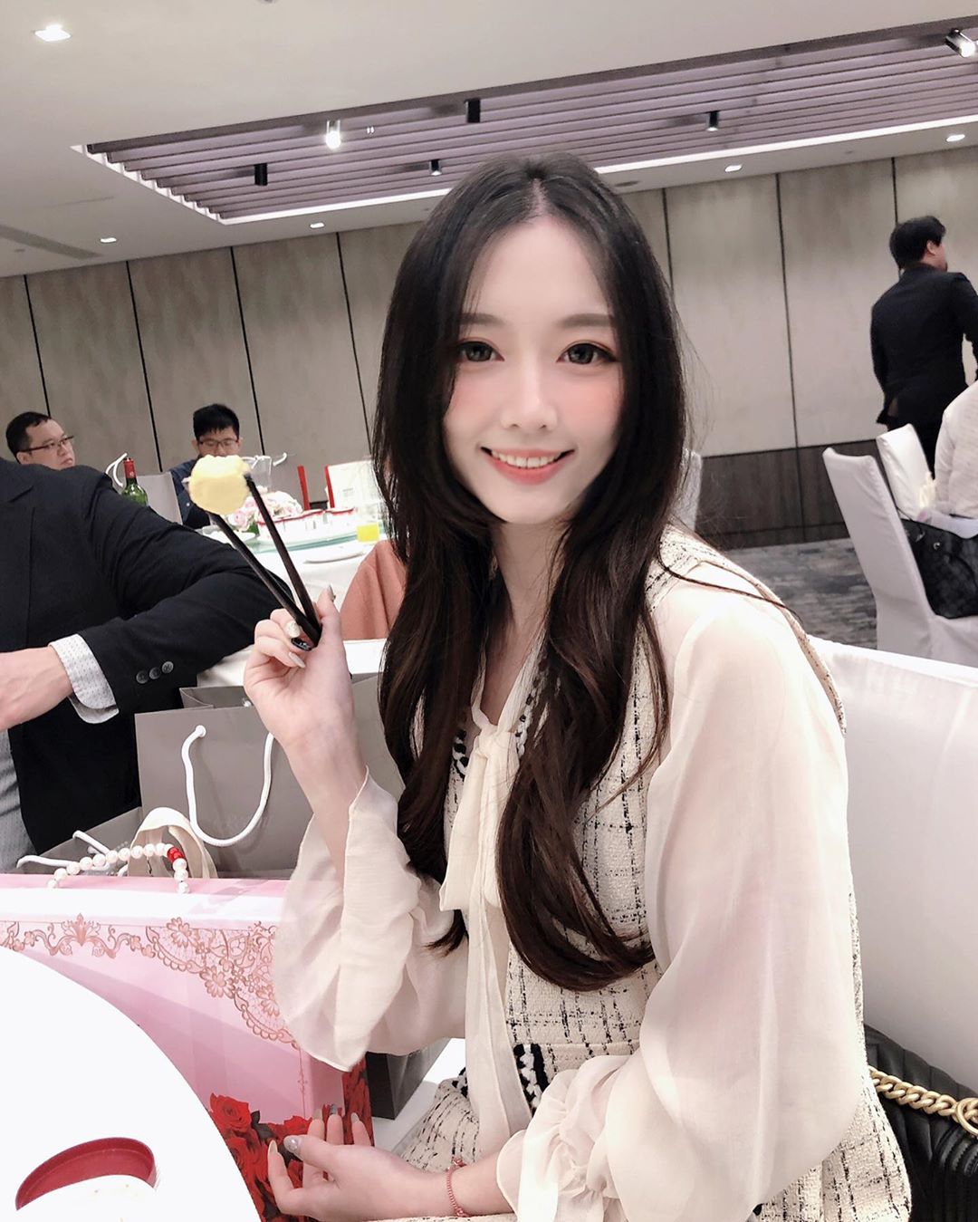 個人覺得小姐姐 不用化妝就已經很美了 辰程-第1章-图片3
