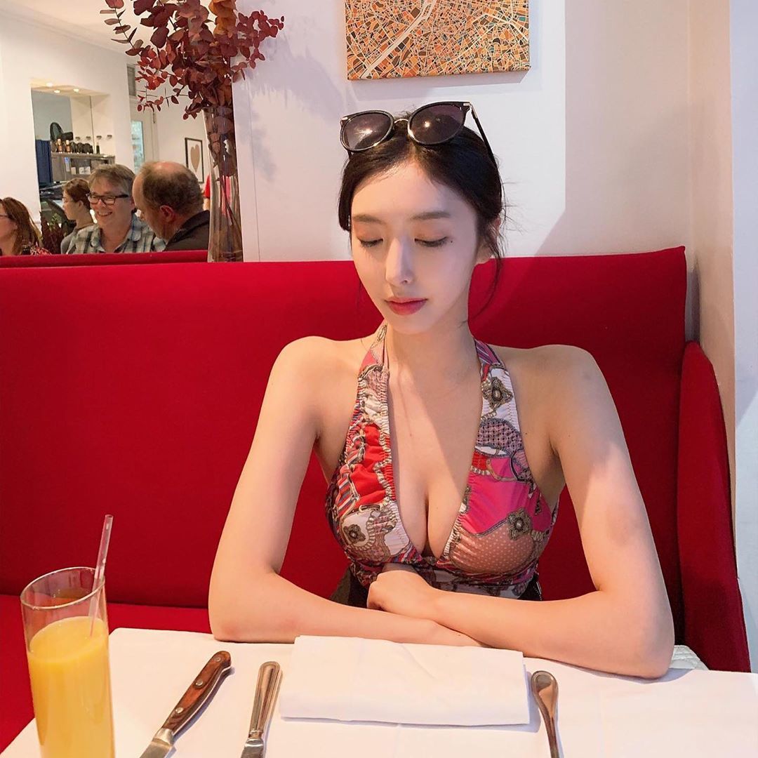 泡菜長髮妹巨砲身材藏不住！泳池畔放蕩耍騷「巨無霸牛奶饅頭」品質超優良：乳汁狂噴！-第1章-图片6