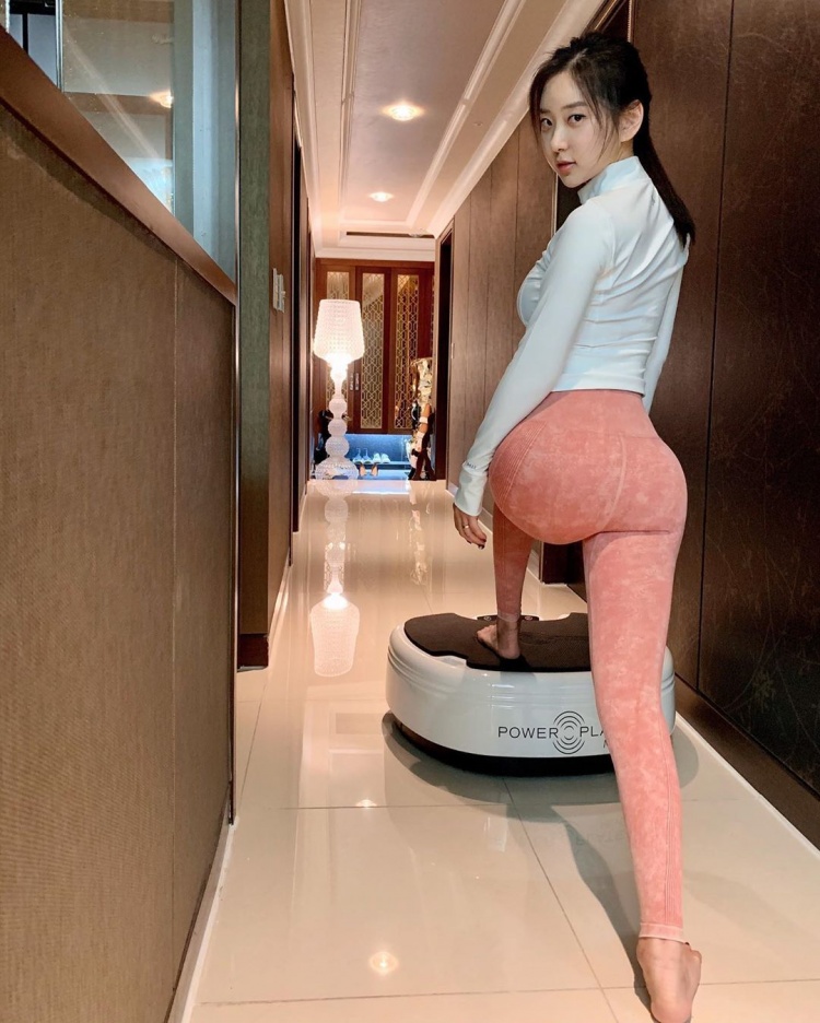 防疫關在家，要不要來個美乳配炸雞？-第1章-图片17