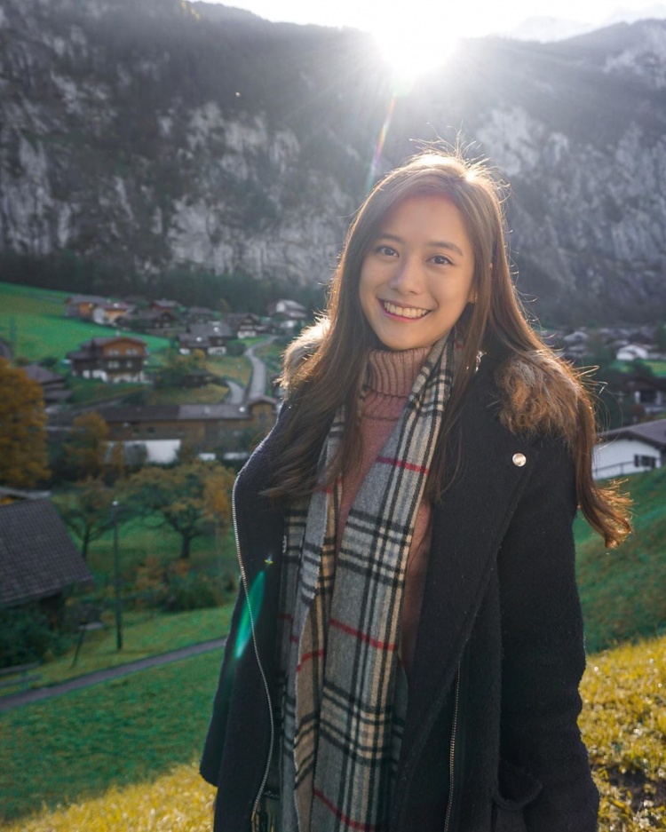 這位超甜藥師的笑容太犯規啦！-第1章-图片11