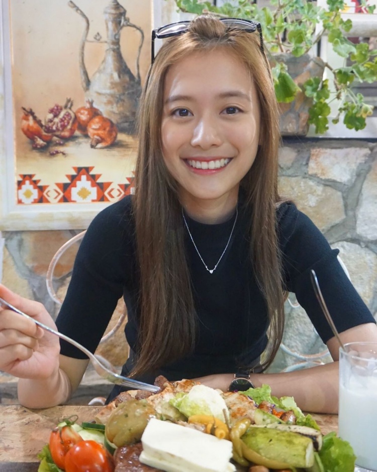 這位超甜藥師的笑容太犯規啦！-第1章-图片12