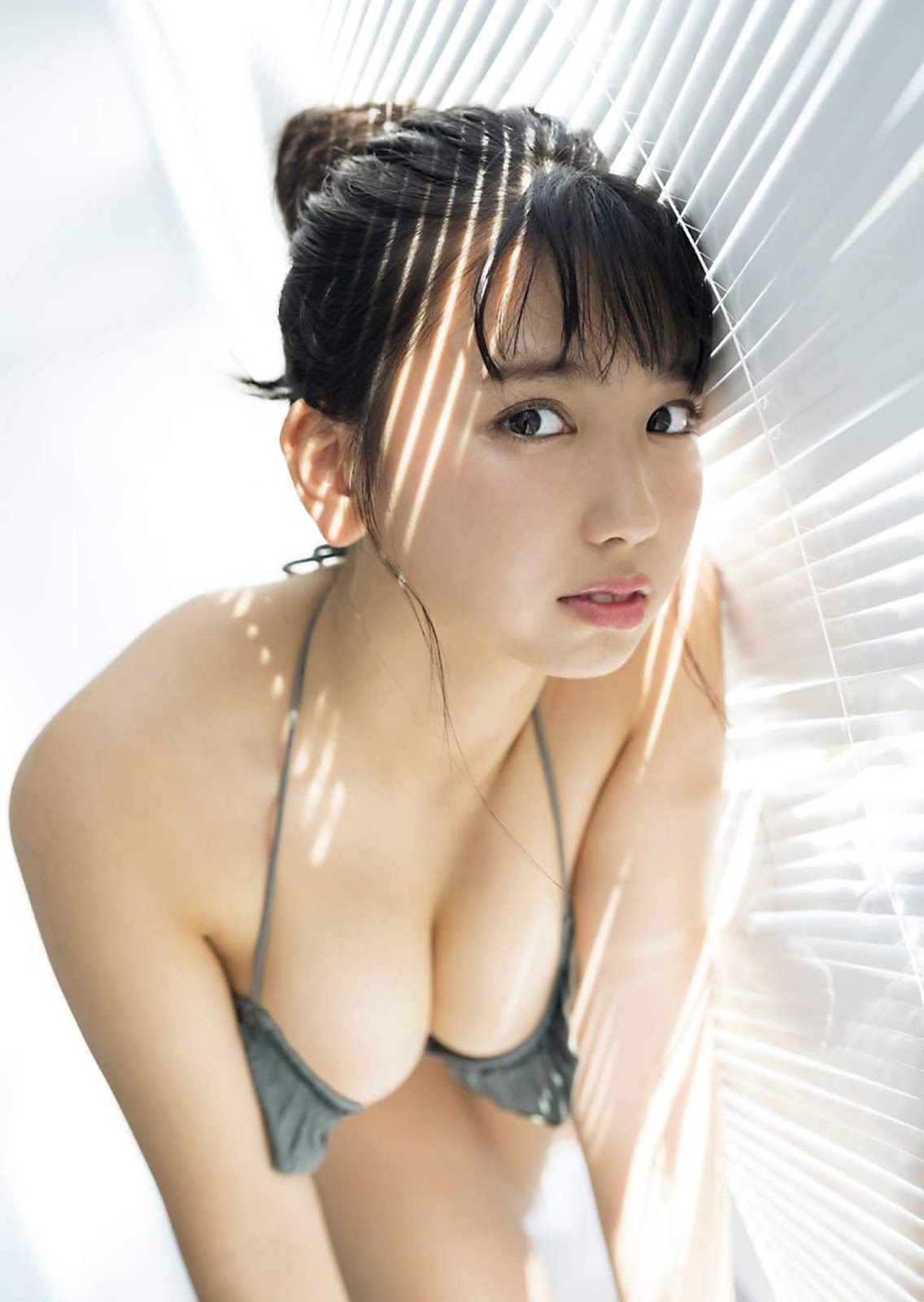 沢口愛華 兩顆重量級大奶球大現形 超母湯-第1章-图片9