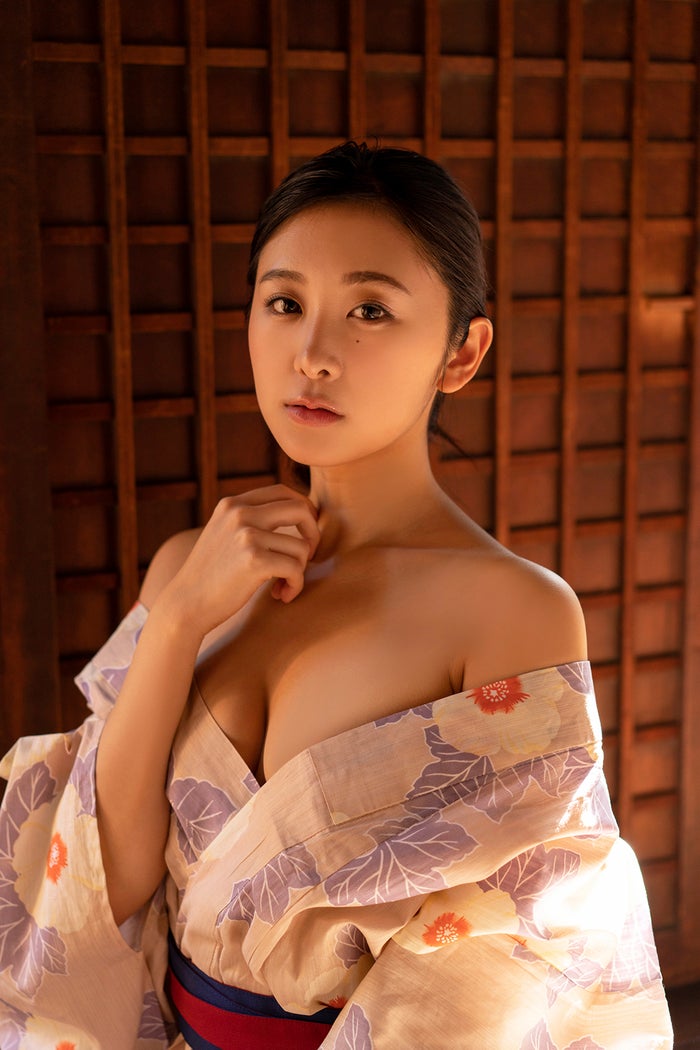 真島なおみ 大得不科學...鼻血噴爆：這身材不得了-第1章-图片8