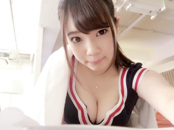 日系美人齋藤美由~!!白皙皮膚加上那對超亮車頭燈讓人頭暈啊!!-第1章-图片4