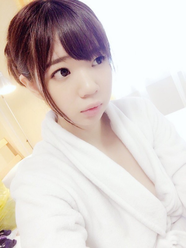 日系美人齋藤美由~!!白皙皮膚加上那對超亮車頭燈讓人頭暈啊!!-第1章-图片11