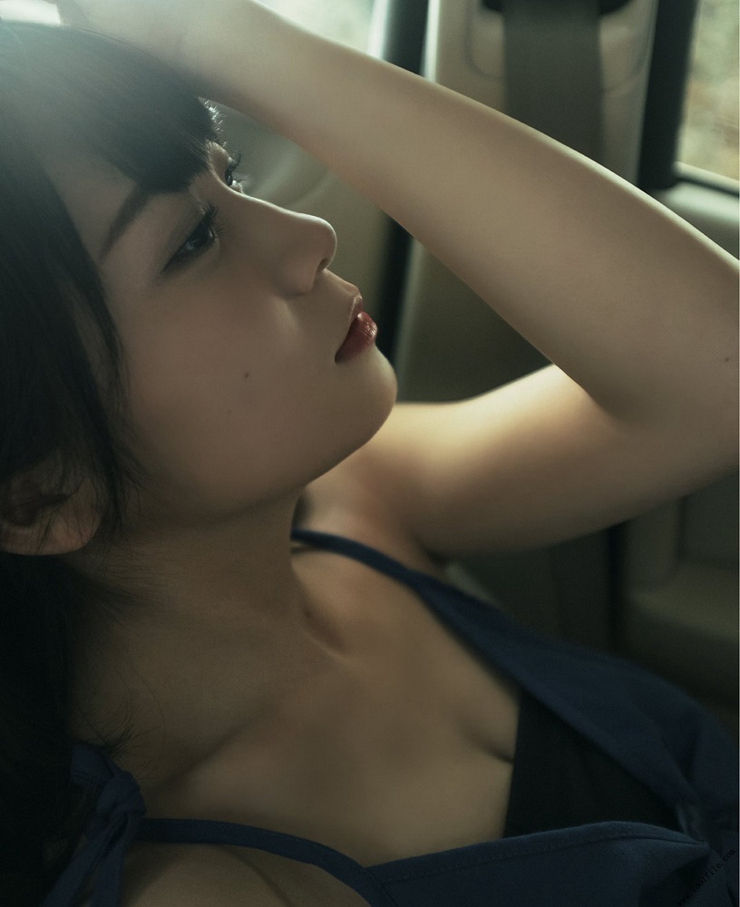 秋元真夏 無辜大眼透露「小性感」 超誘惑惹人愛-第1章-图片12