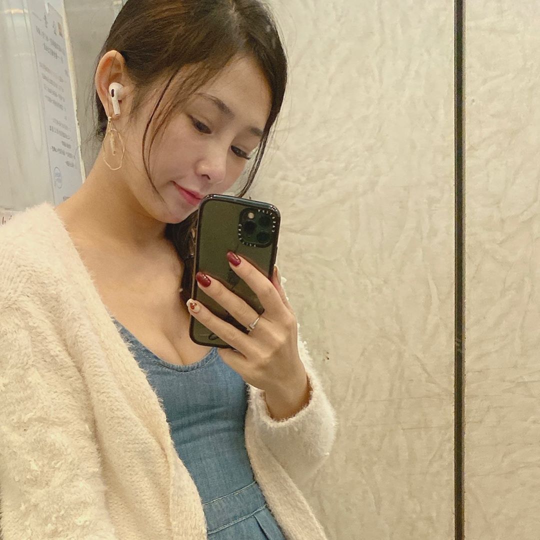 Joann's tempered face is featuring a tortuous extreme body.-第1章-图片1