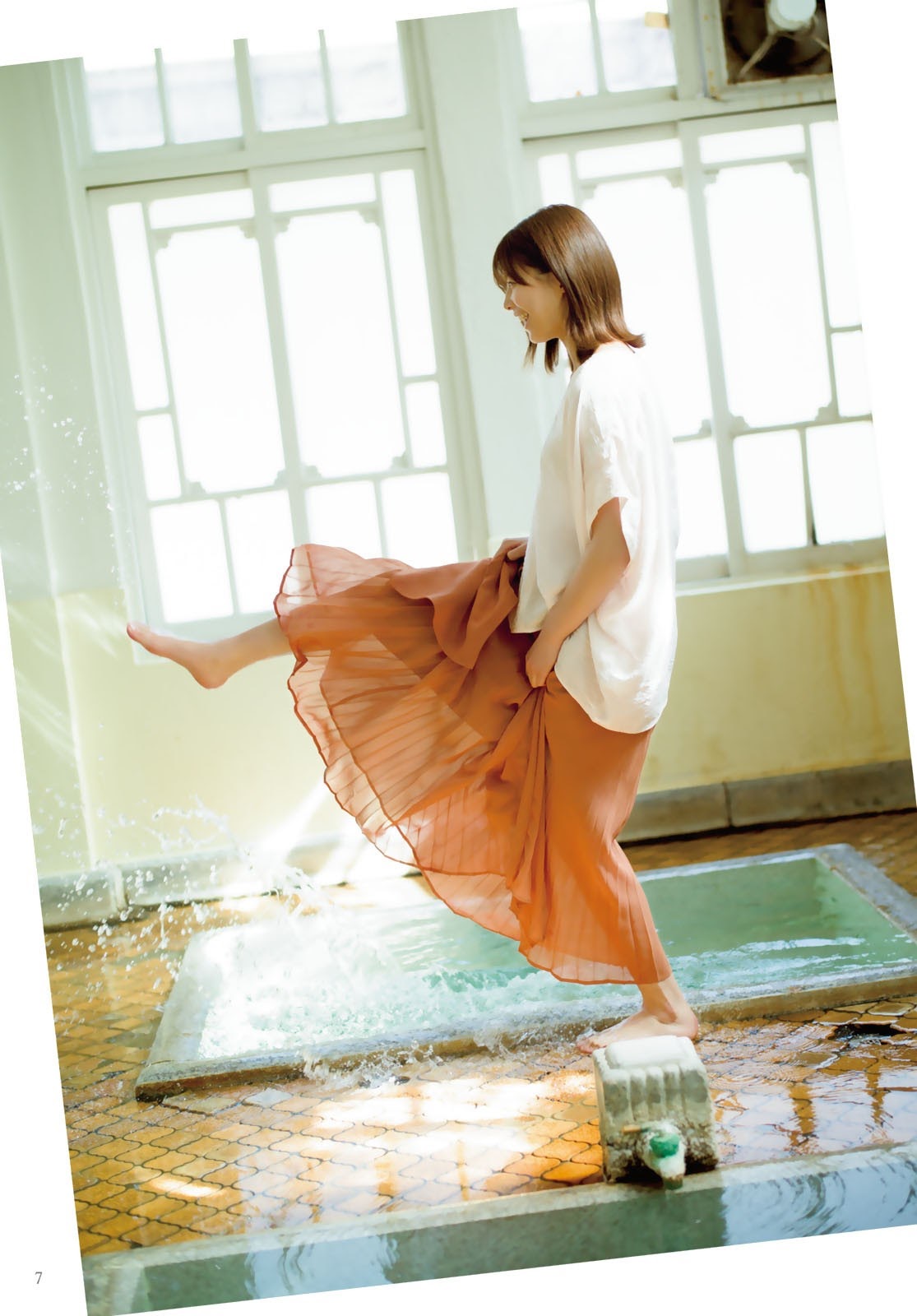 渡邉理佐 甜美笑容、氣質苗條好身材藏不住-第1章-图片9