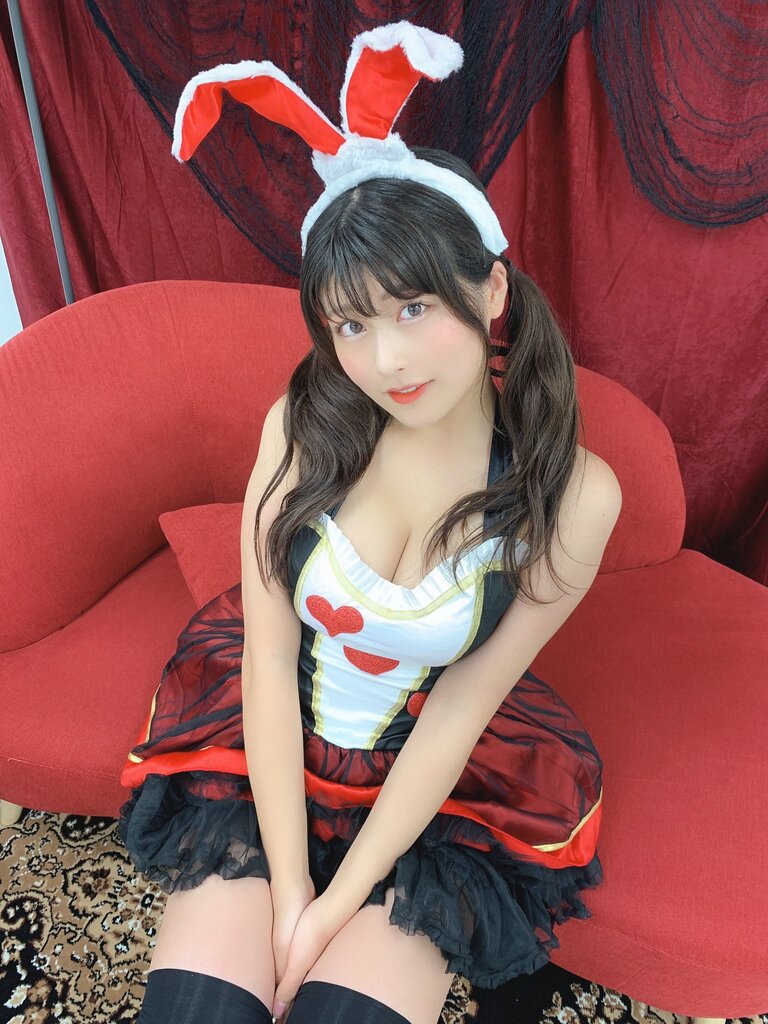 ちとせよしの 甜美外表下藏核彈奶.....看一眼就受不了-第1章-图片9