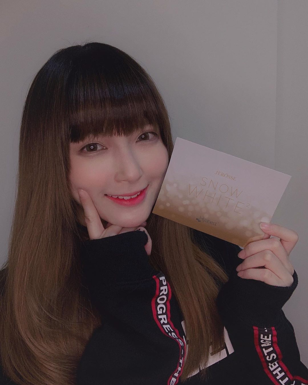 ESTELLE reveals a sweet smile... conquering everyone’s hearts-第1章-图片7