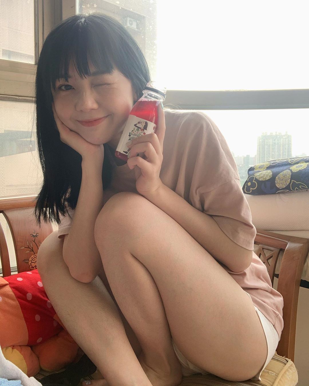 The beautiful face of the yellow ring was overturned for a second by electric dizziness.-第1章-图片12