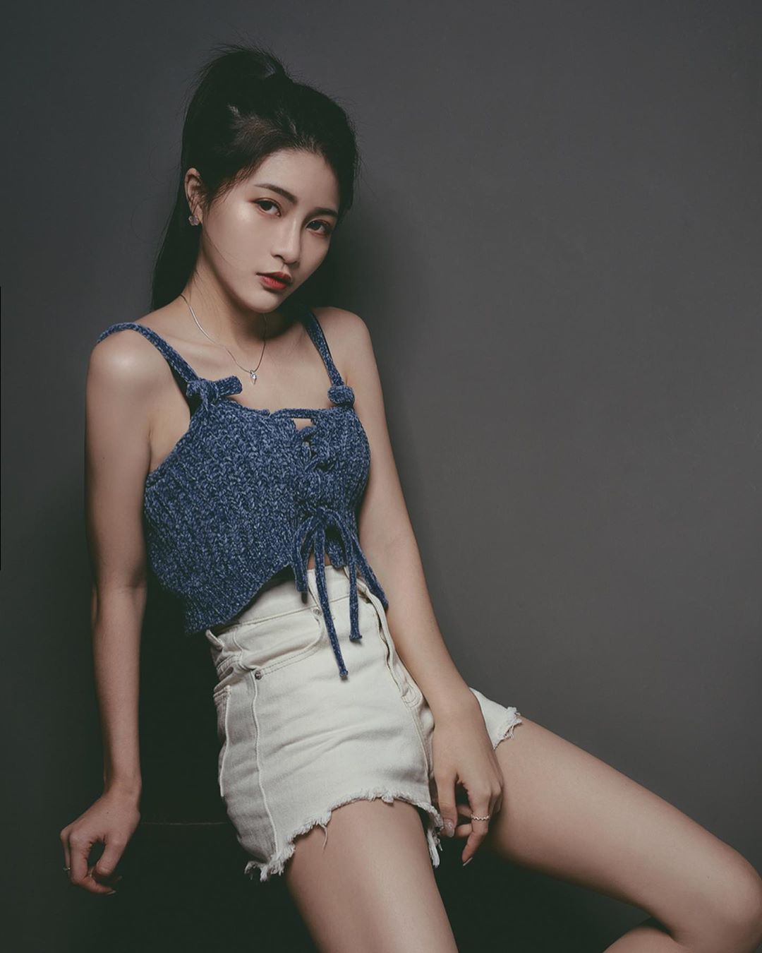 Momo is a thin and ugly body: nose blood.-第1章-图片1