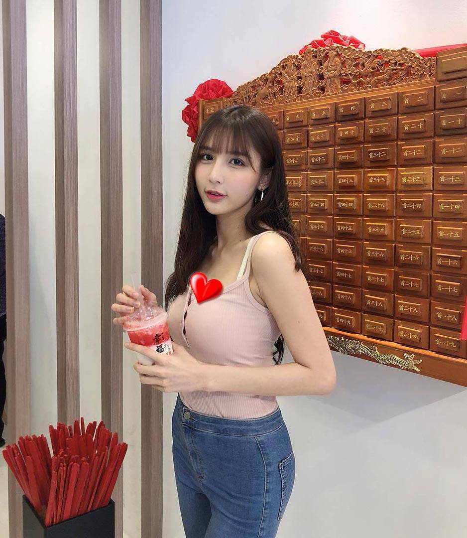 陳玉娥 月兒彎彎 人氣紅不讓的大馬「雞排妹」-第1章-图片10