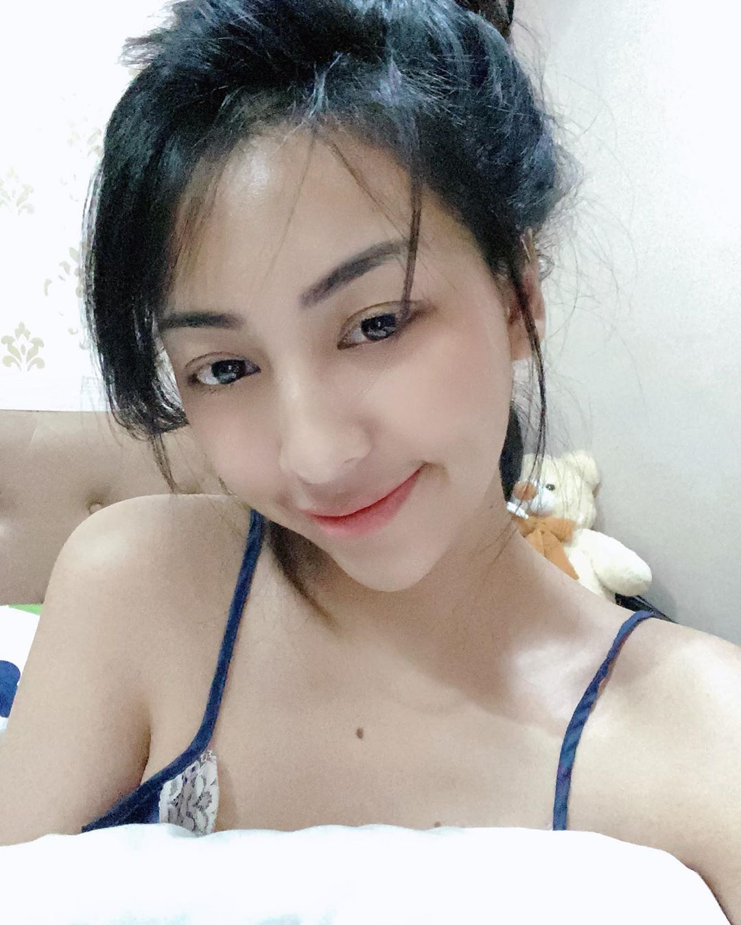 印尼正妹濃眉大眼 女騎士高速路94狂-第1章-图片15