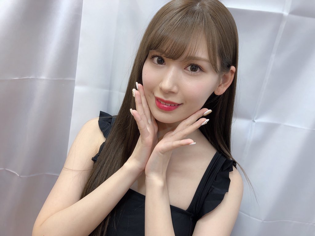 「她」當AV女優沒巨乳豐臀 靠零死角臉蛋大爆紅-第1章-图片2