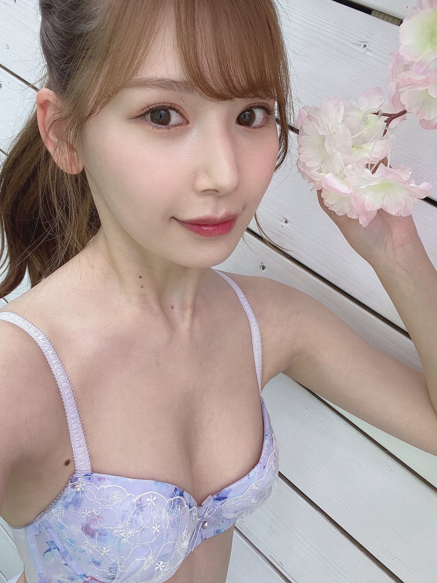 「她」當AV女優沒巨乳豐臀 靠零死角臉蛋大爆紅-第1章-图片32