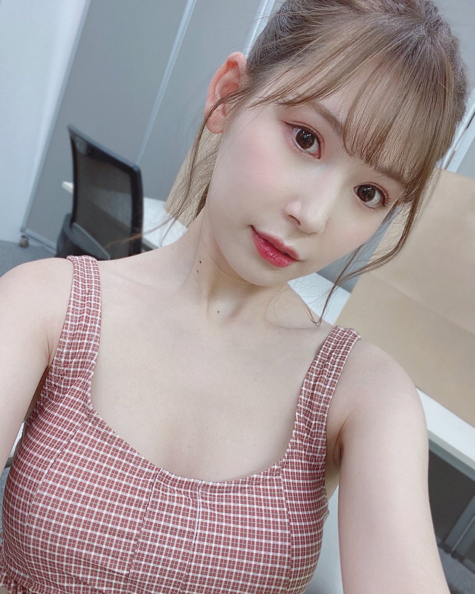 「她」當AV女優沒巨乳豐臀 靠零死角臉蛋大爆紅-第1章-图片33