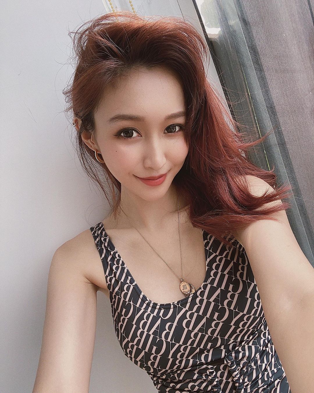 家有色貓 扯衫露胸-第1章-图片12