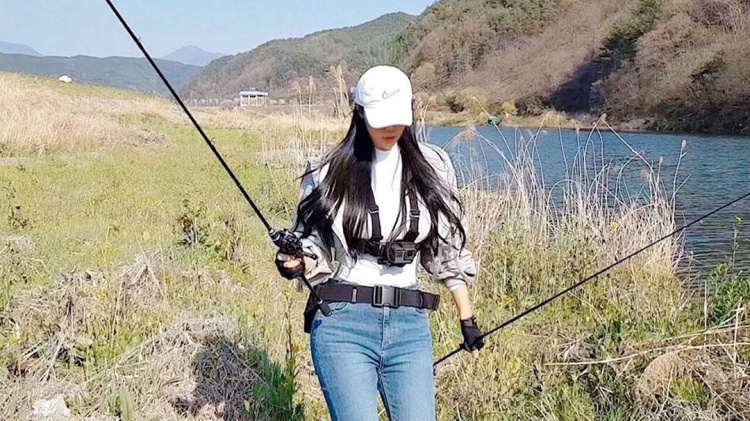 發現神秘頻道...大胸X魚妹～anglerjjung-第1章-图片8